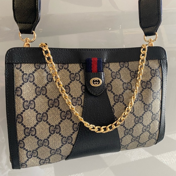 Rare authentic 70’s GUCCI stunner bag ! Crossbody or clutch this purse is it - Picture 4 of 15